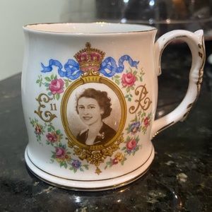 Queen Elizabeth Commemorative Coronation Mug